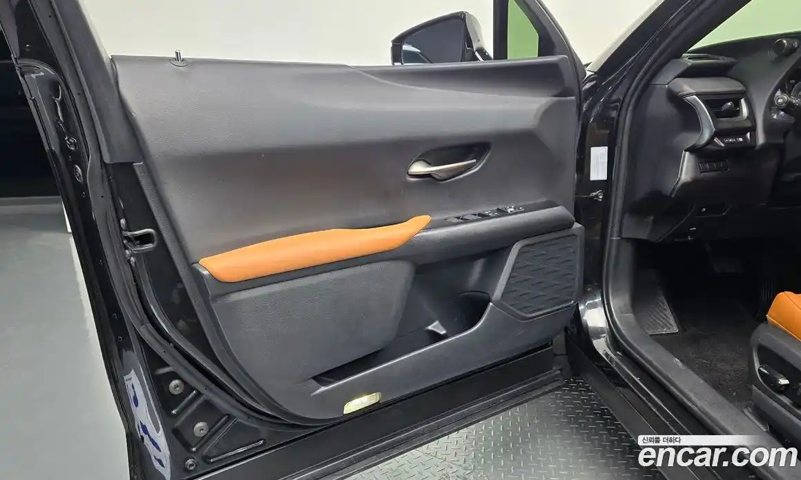 Lexus UX 2019 2.0 гидро в Москве № 1917033, фото 14