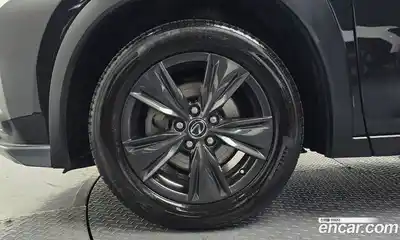 Lexus UX 2019 2.0 гидро в Москве № 1917033, миниатюра 5