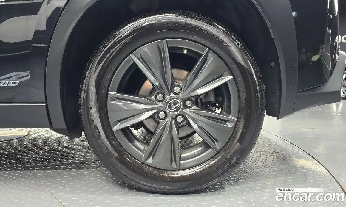 Lexus UX 2019 2.0 гидро в Москве № 1917033, фото 7