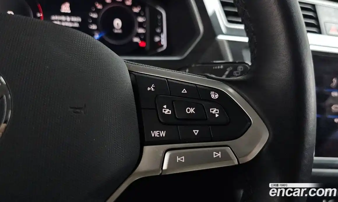 Volkswagen Tiguan 2021 2.0 гидро в Москве № 1917559, фото 28