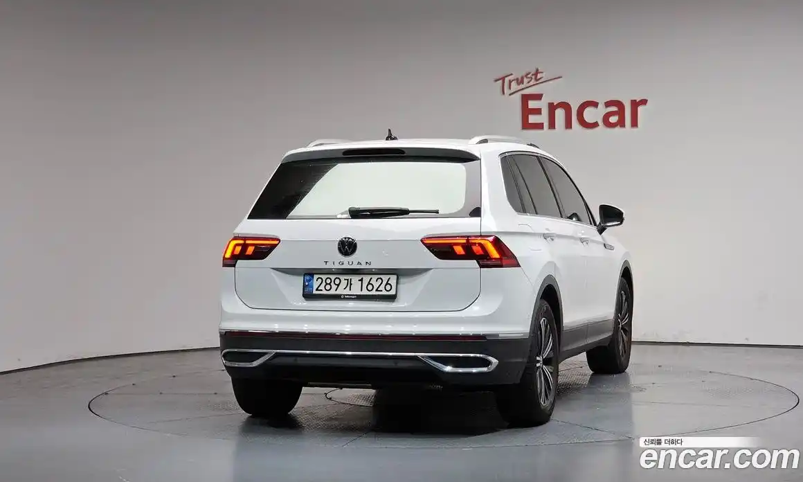 Volkswagen Tiguan 2021 2.0 гидро в Москве № 1917559, фото 3