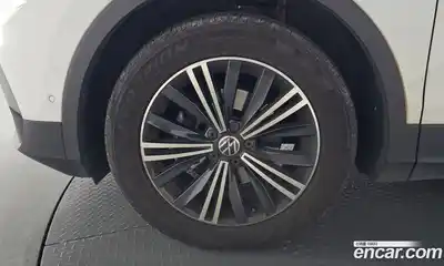 Volkswagen Tiguan 2021 2.0 гидро в Москве № 1917559, миниатюра 6