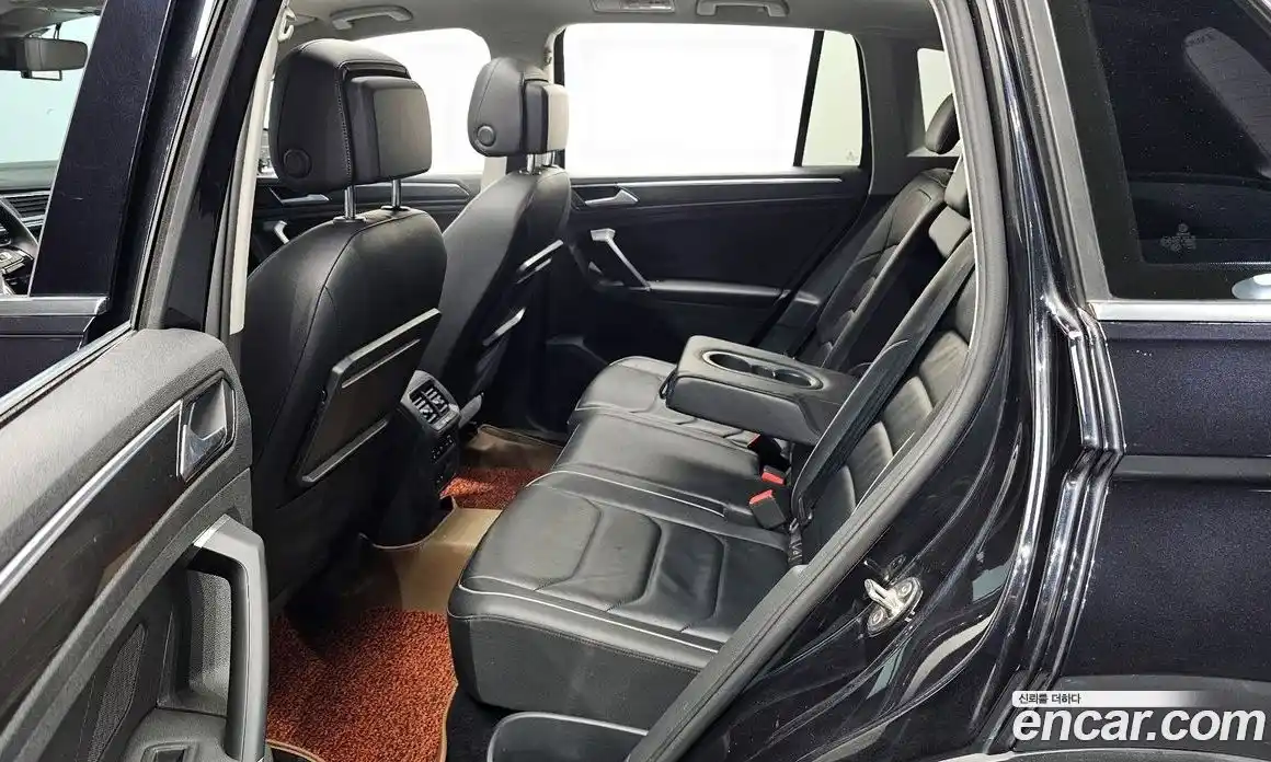 Volkswagen Tiguan 2018 2.0 гидро в Москве № 1918111, фото 11