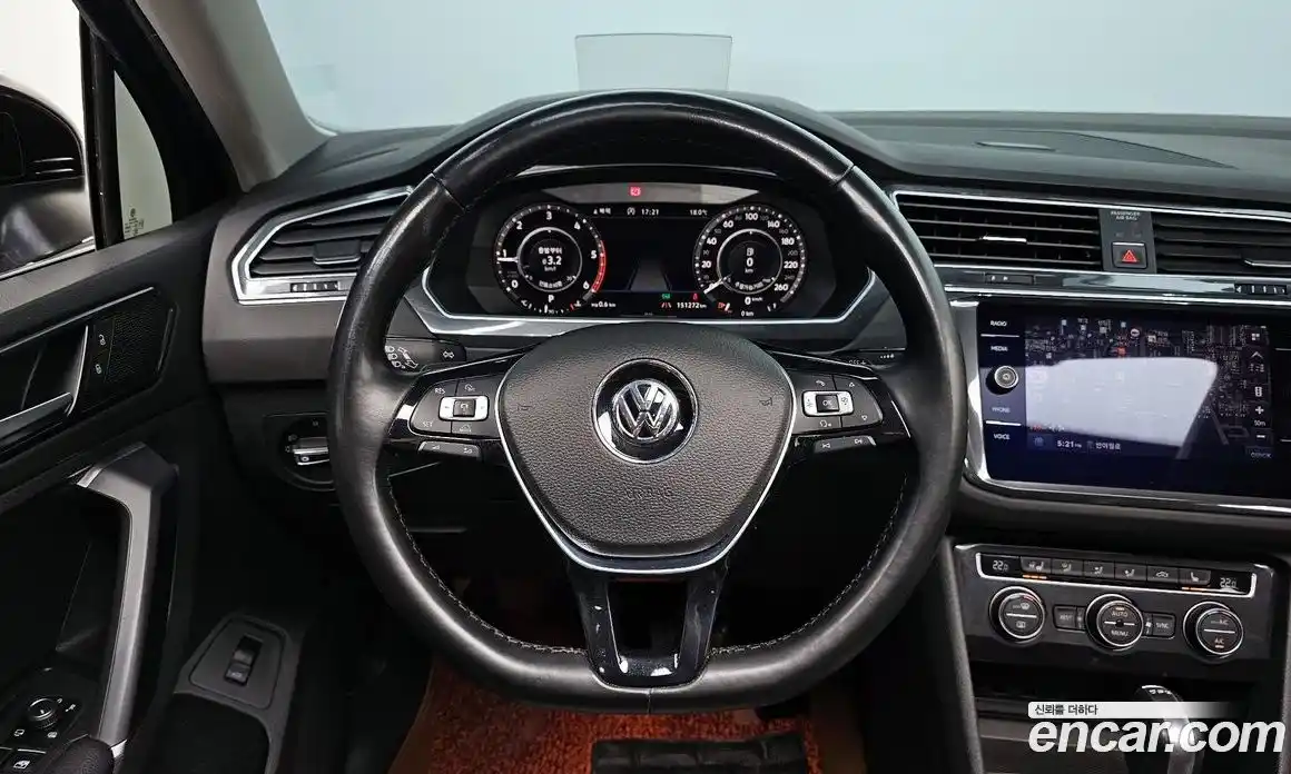 Volkswagen Tiguan 2018 2.0 гидро в Москве № 1918111, фото 12