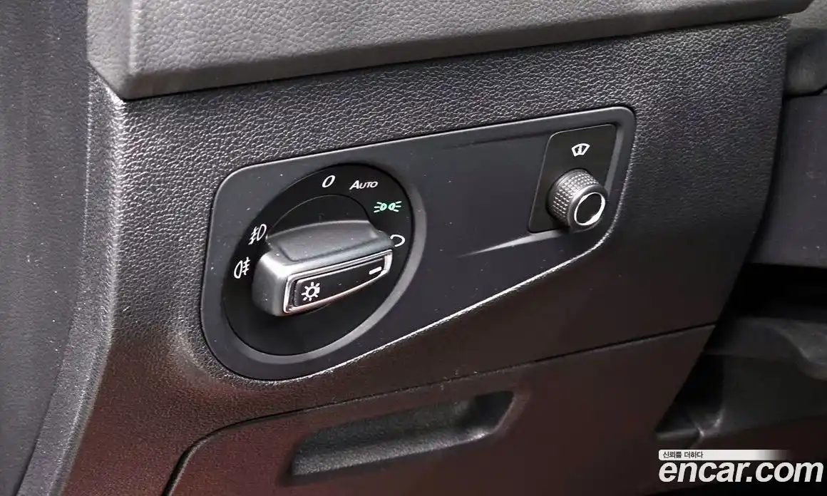 Volkswagen Tiguan 2018 2.0 гидро в Москве № 1918111, фото 15