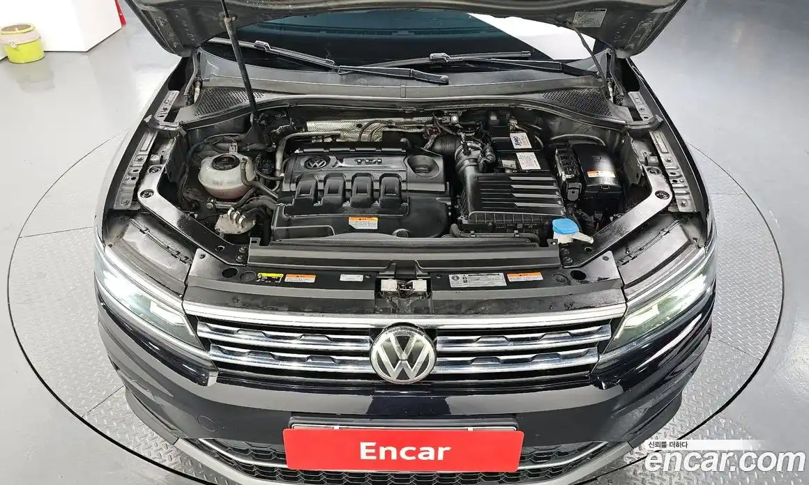 Volkswagen Tiguan 2018 2.0 гидро в Москве № 1918111, фото 6