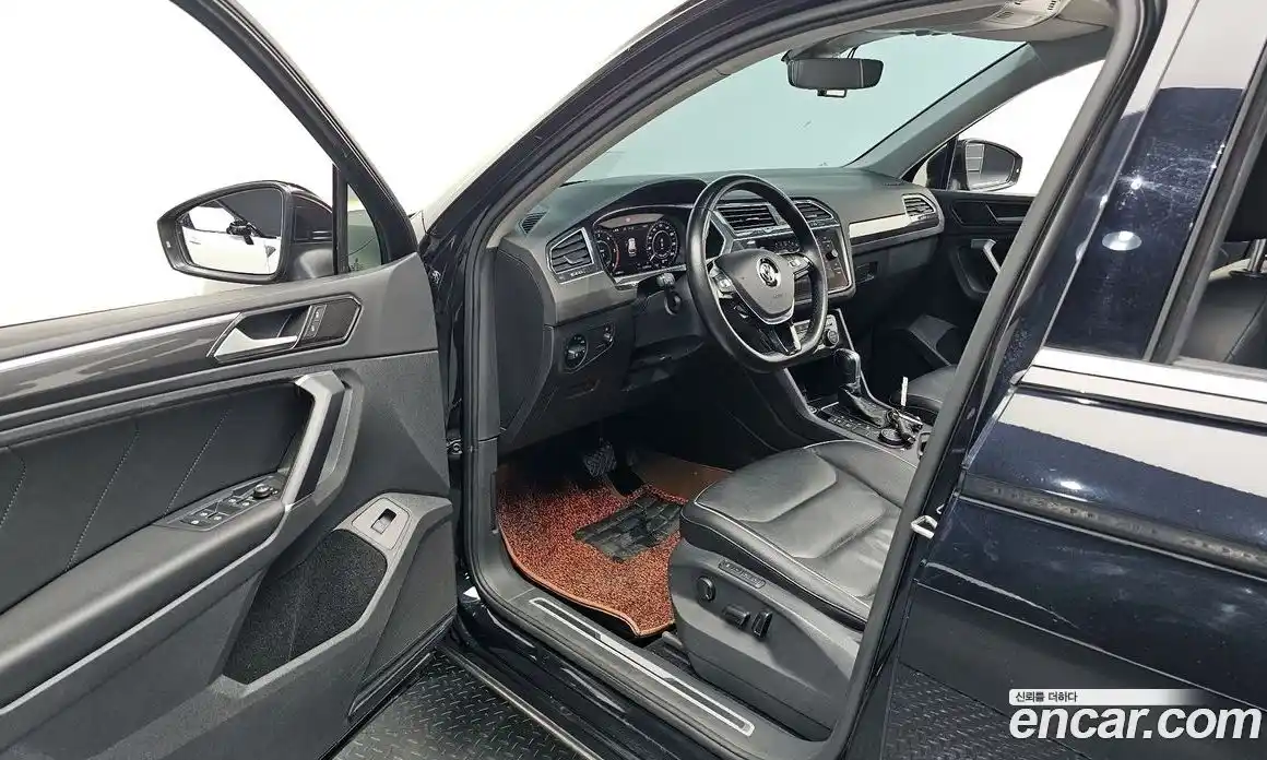 Volkswagen Tiguan 2018 2.0 гидро в Москве № 1918111, фото 10