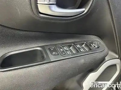 Jeep Renegade 2018 2.4 гидро в Москве № 1919145, миниатюра 12