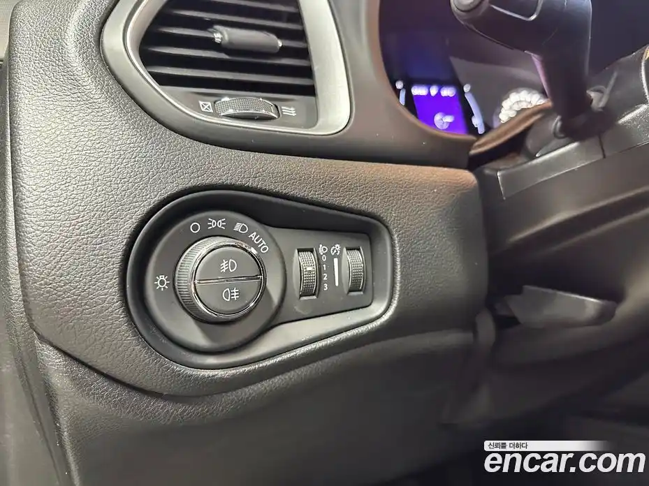 Jeep Renegade 2018 2.4 гидро в Москве № 1919145, фото 13