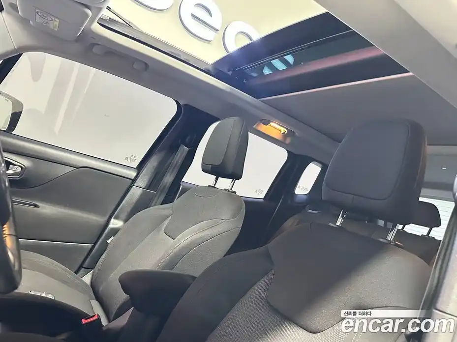 Jeep Renegade 2018 2.4 гидро в Москве № 1919145, фото 14