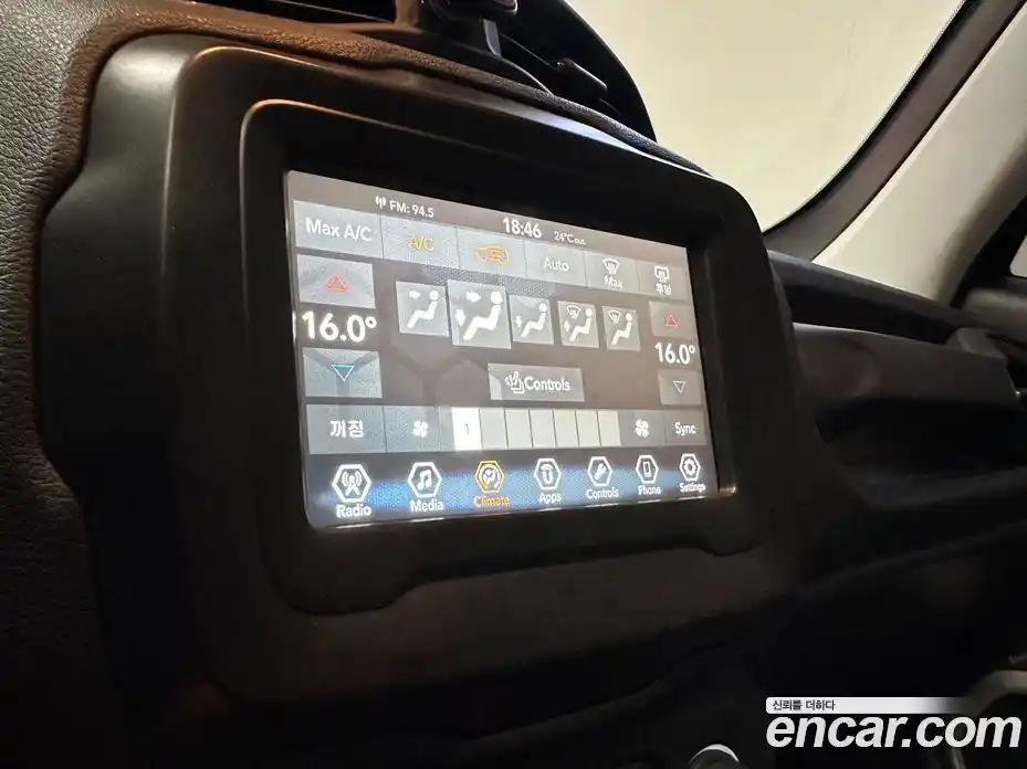 Jeep Renegade 2018 2.4 гидро в Москве № 1919145, фото 17