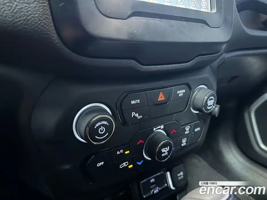 Jeep Renegade 2018 2.4 гидро в Москве № 1919145, фото 18