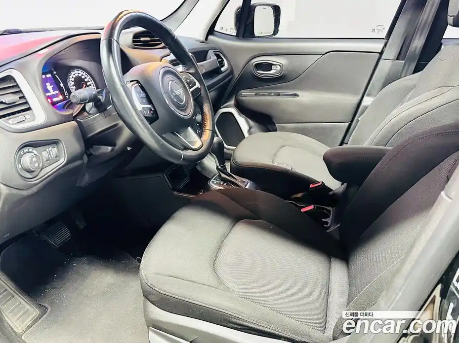 Jeep Renegade 2018 2.4 гидро в Москве № 1919145, фото 5