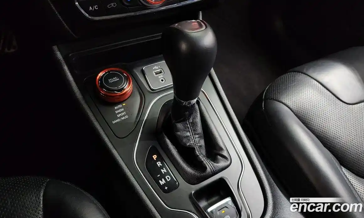 Jeep Cherokee 2018 2.4 гидро в Москве № 1919260, фото 12