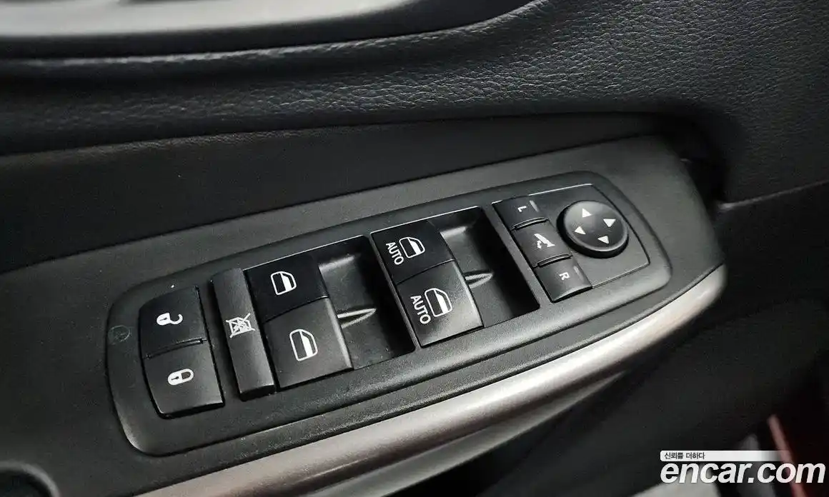 Jeep Cherokee 2018 2.4 гидро в Москве № 1919260, фото 29