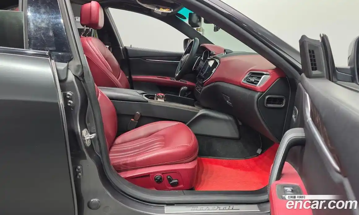 Maserati Ghibli 2016 3.0 гидро, фото 11