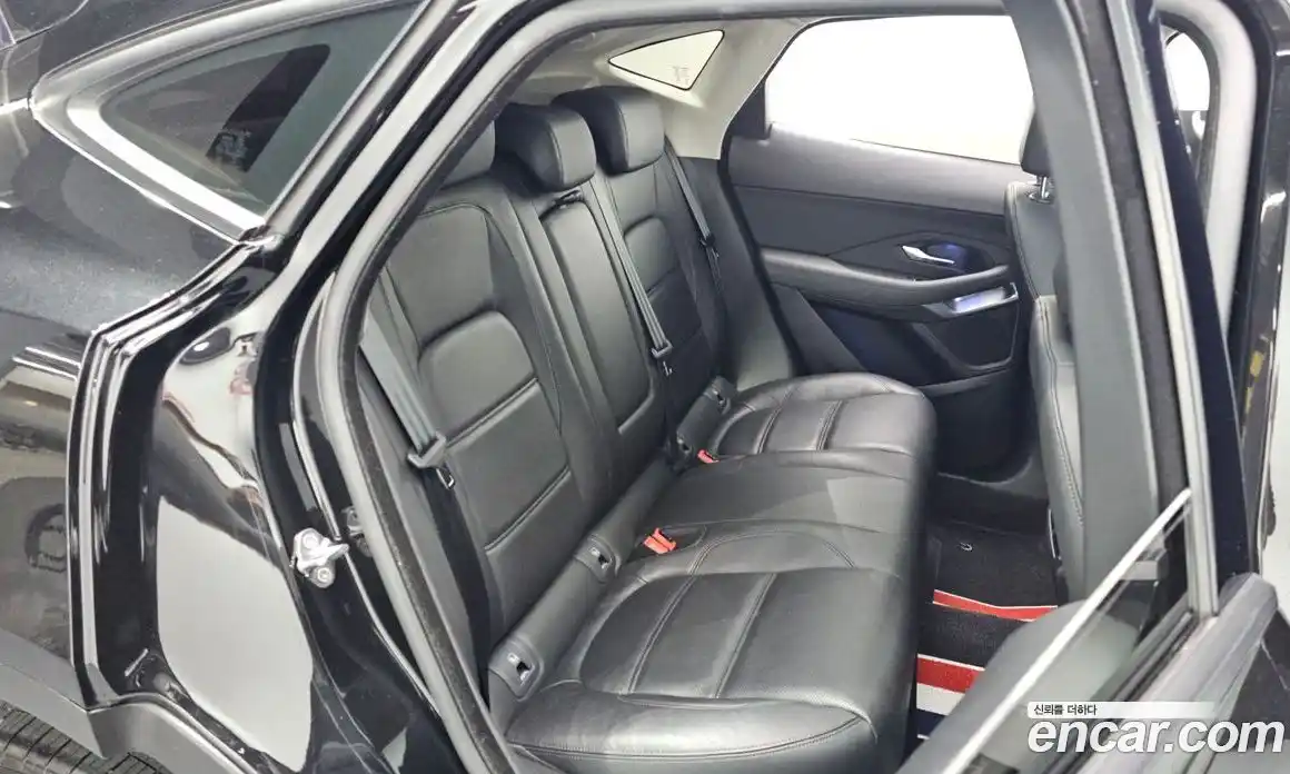 Jaguar E-Pace 2019 2.0 гидро в Москве № 1921138, фото 12