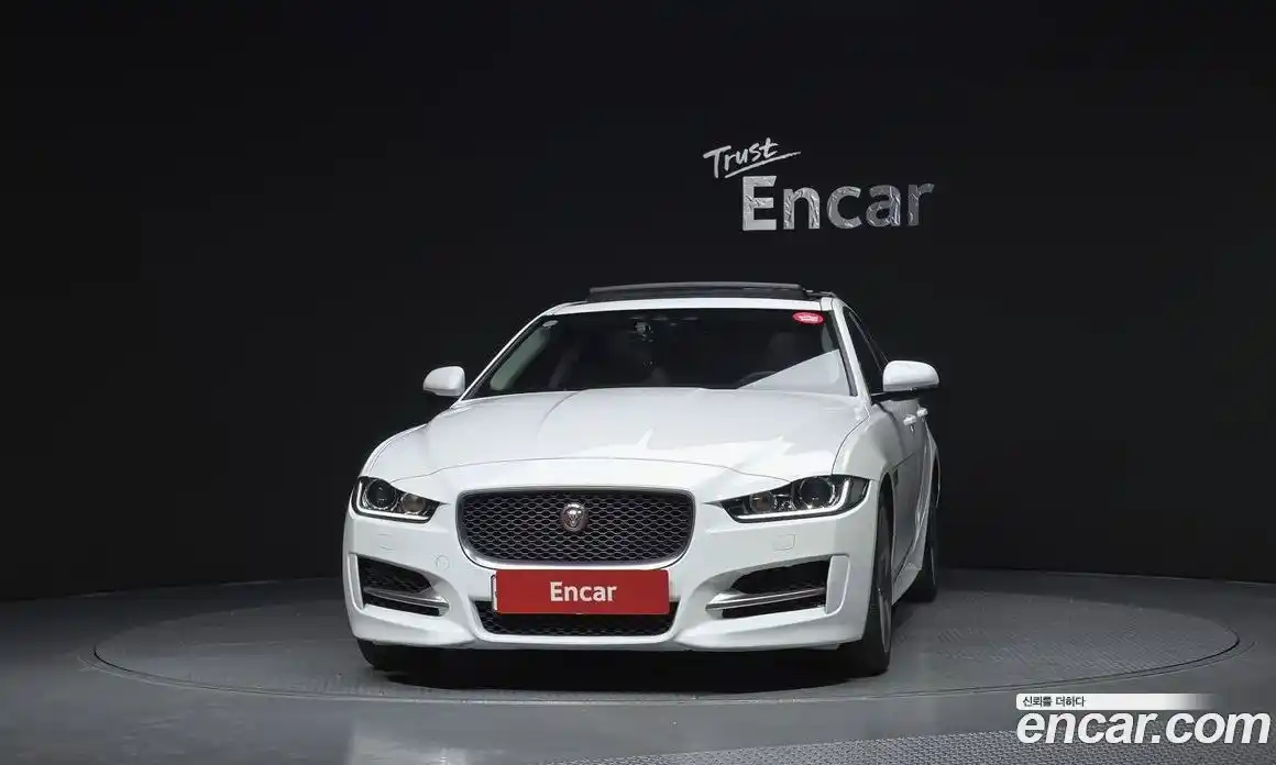 Jaguar XE 2019 2.0 гидро в Москве № 1921204, фото 3