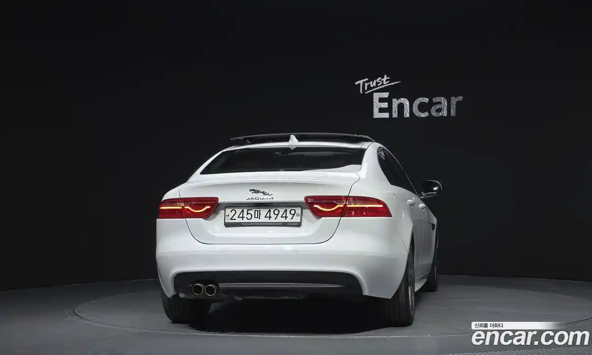 Jaguar XE 2019 2.0 гидро в Москве № 1921204, фото 4
