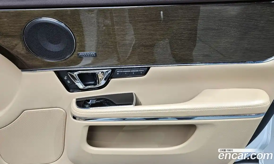Jaguar XJ 2017 3.0 гидро в Москве № 1921232, фото 14