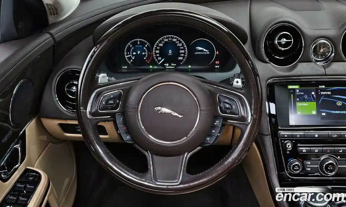 Jaguar XJ 2017 3.0 гидро в Москве № 1921232, фото 19