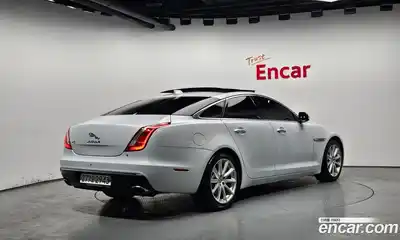 Jaguar XJ 2017 3.0 гидро в Москве № 1921232, миниатюра 2