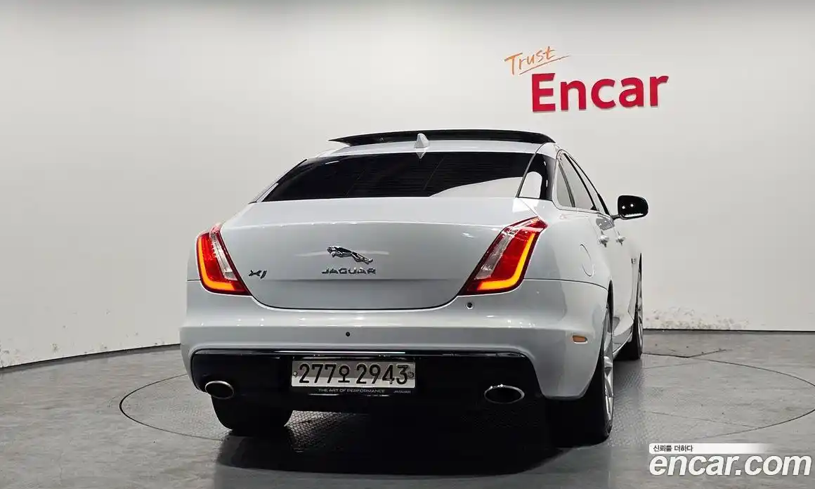 Jaguar XJ 2017 3.0 гидро в Москве № 1921232, фото 4