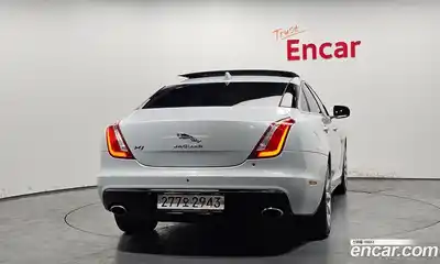 Jaguar XJ 2017 3.0 гидро в Москве № 1921232, миниатюра 4
