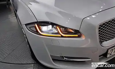Jaguar XJ 2017 3.0 гидро в Москве № 1921232, миниатюра 8