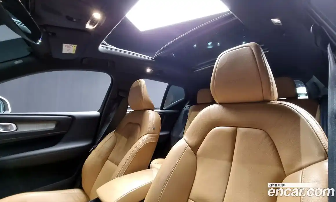 Volvo XC40 2019 2.0 гидро в Москве № 196920, фото 18