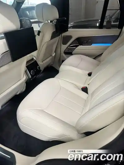 Land Rover Range-Rover 2025 4.4 гидро в Москве № 213876, миниатюра 9