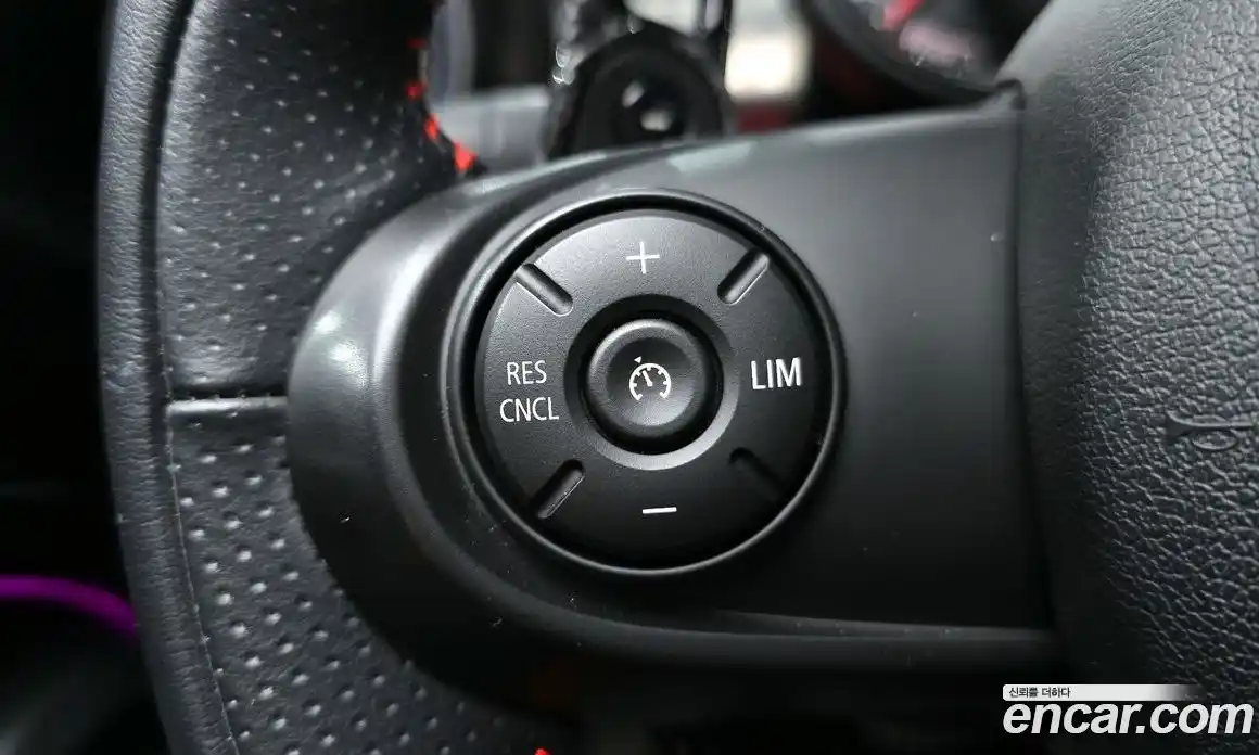Mini Cooper Convertible 2019 2.0 гидро в Москве № 214296, фото 16