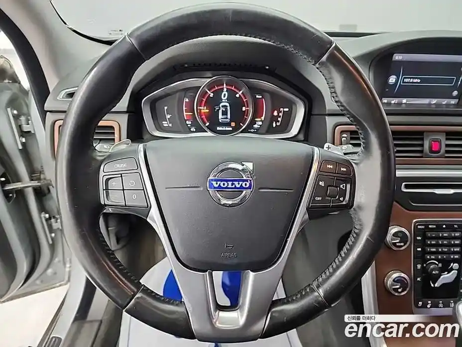 Volvo XC70 2015 2.0 гидро в Москве № 230539, фото 9