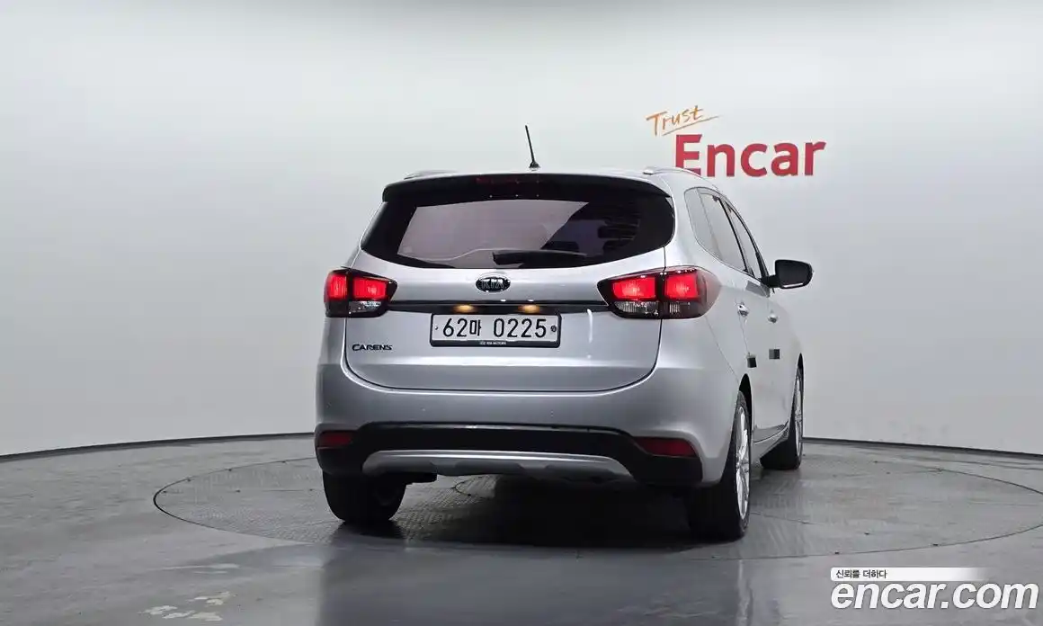 Kia Carens 2016 2.0 гидро в Москве № 321683, фото 4
