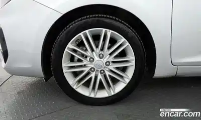 Kia Carens 2016 2.0 гидро в Москве № 321683, миниатюра 5