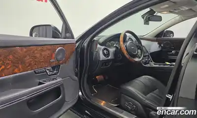 Jaguar XJ 2013 3.0 гидро в Москве № 335837, миниатюра 12