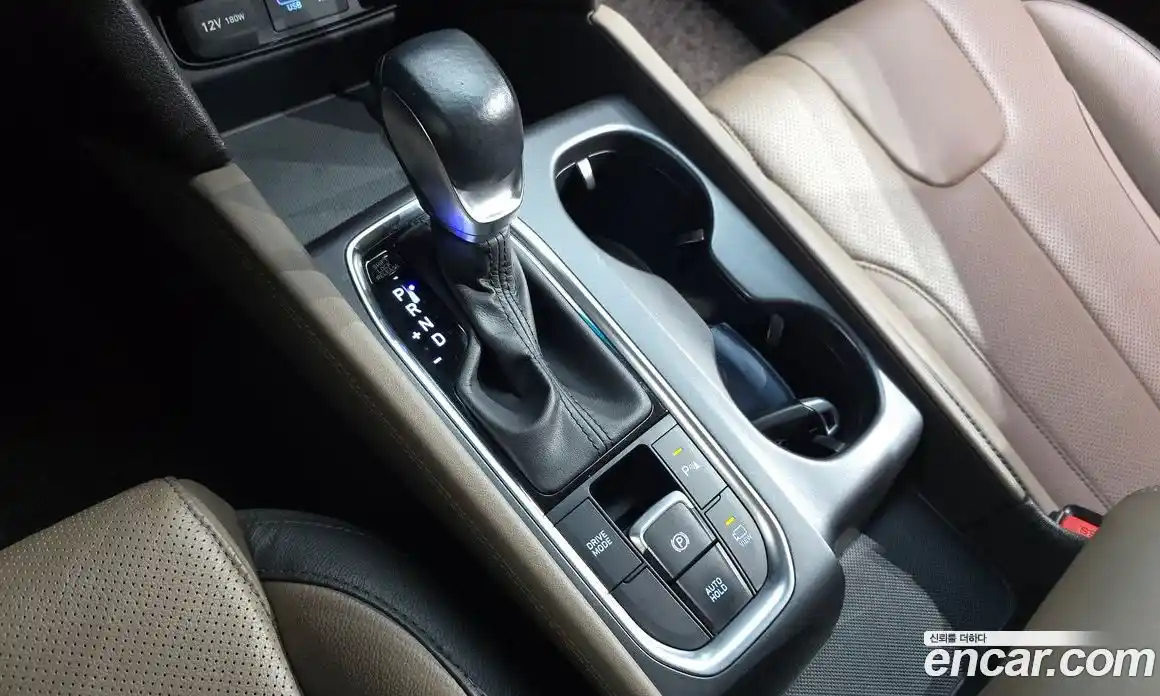 Hyundai Santa Fe 2019 2.0 гидро в Москве № 1278105, фото 12