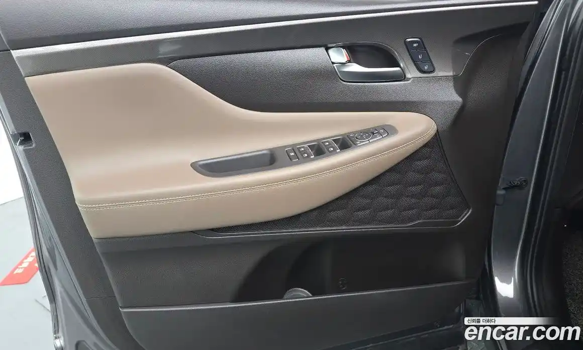 Hyundai Santa Fe 2019 2.0 гидро в Москве № 1278105, фото 14