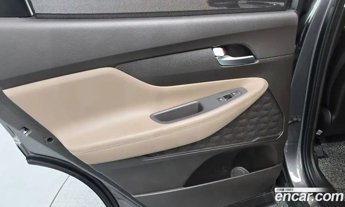 Hyundai Santa Fe 2019 2.0 гидро в Москве № 1278105, фото 15