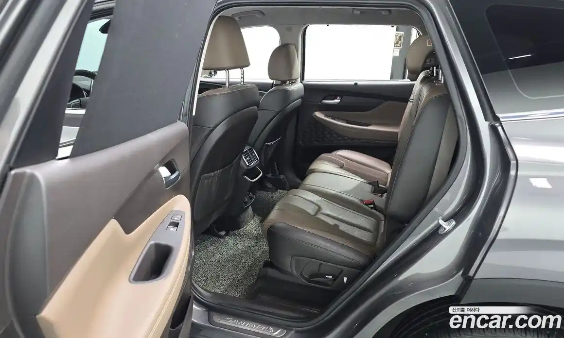 Hyundai Santa Fe 2019 2.0 гидро в Москве № 1278105, фото 16