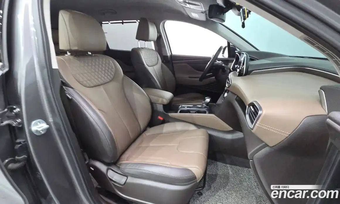 Hyundai Santa Fe 2019 2.0 гидро в Москве № 1278105, фото 17