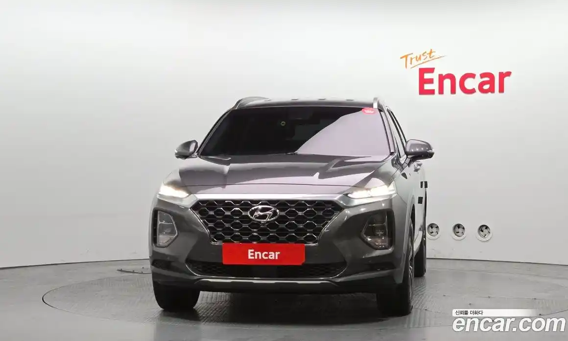 Hyundai Santa Fe 2019 2.0 гидро в Москве № 1278105, фото 3