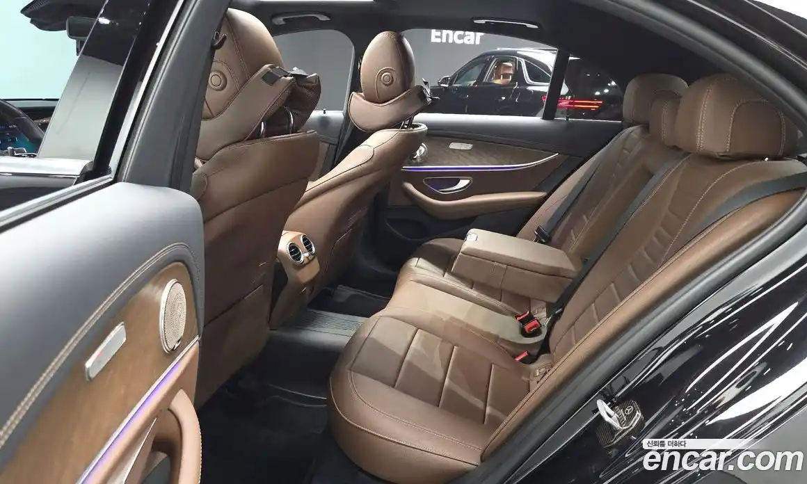Mercedes-Benz E-Class 2021 2.0 гидро в Москве, фото 18