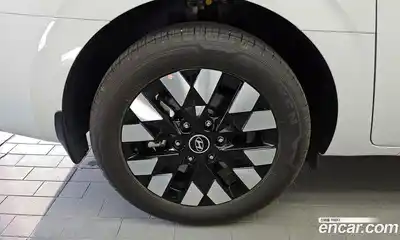 Hyundai Staria 2025 1.6 гидро в Москве № 1317499, миниатюра 5
