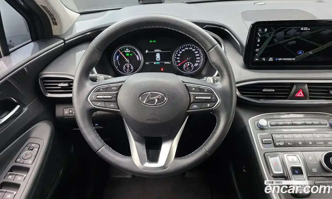 Hyundai Santa Fe 2023 1.6 гидро в Москве № 1317631, фото 18
