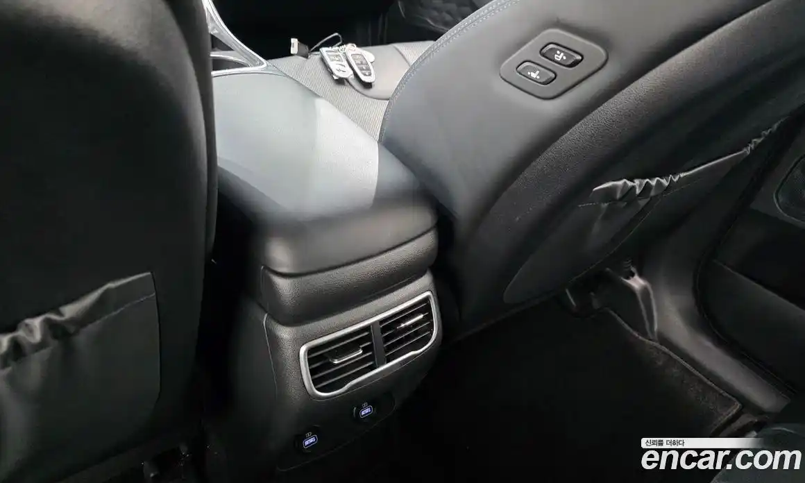 Hyundai Santa Fe 2023 1.6 гидро в Москве № 1317631, фото 30