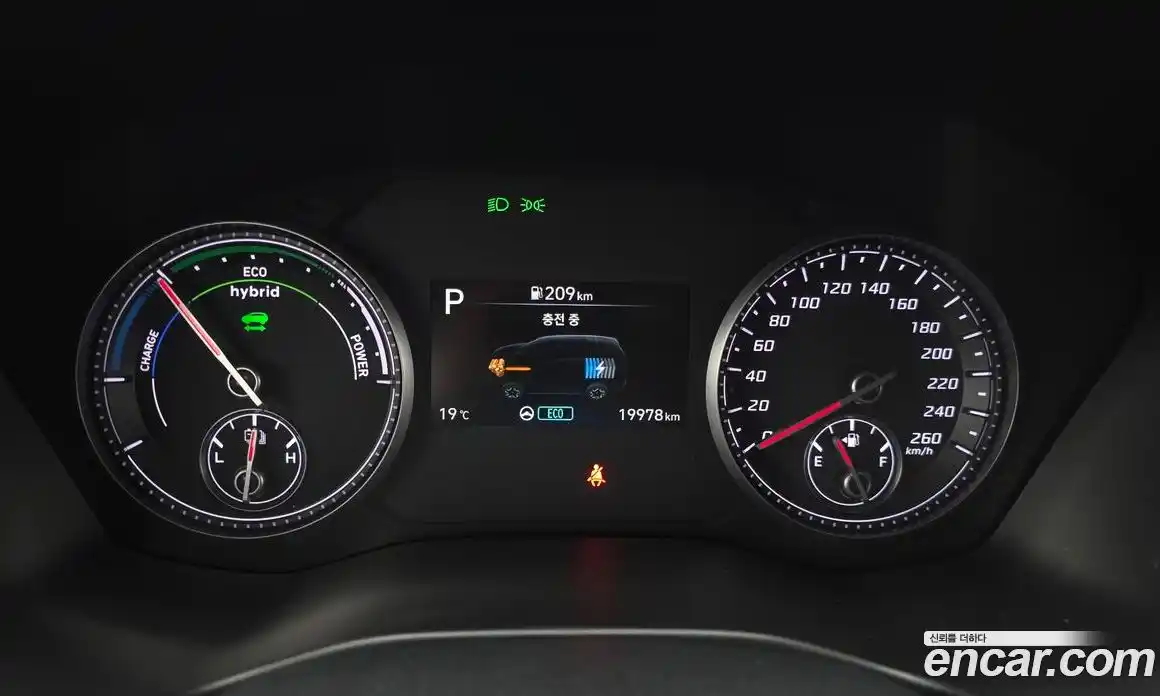 Hyundai Santa Fe 2023 1.6 гидро в Москве № 1317631, фото 10