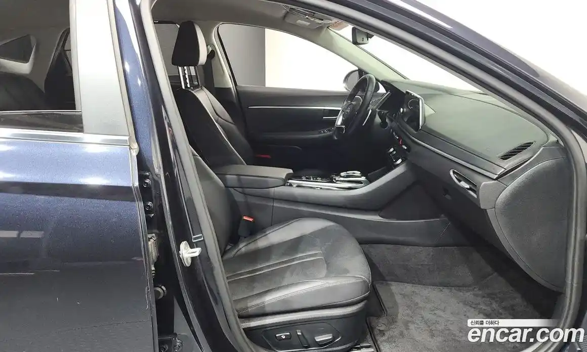 Hyundai Sonata 2019 2.0 гидро в Москве № 1416823, фото 15