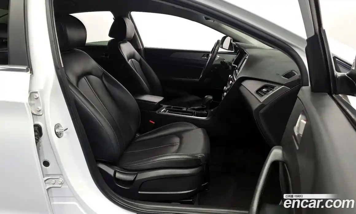 Hyundai Sonata 2017 2.0 гидро в Москве № 1417567, фото 16