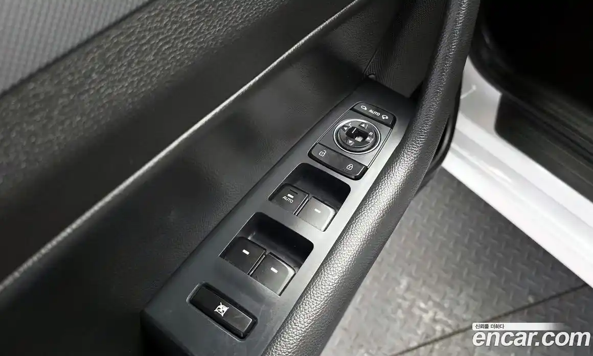 Hyundai Sonata 2017 2.0 гидро в Москве № 1417567, фото 24